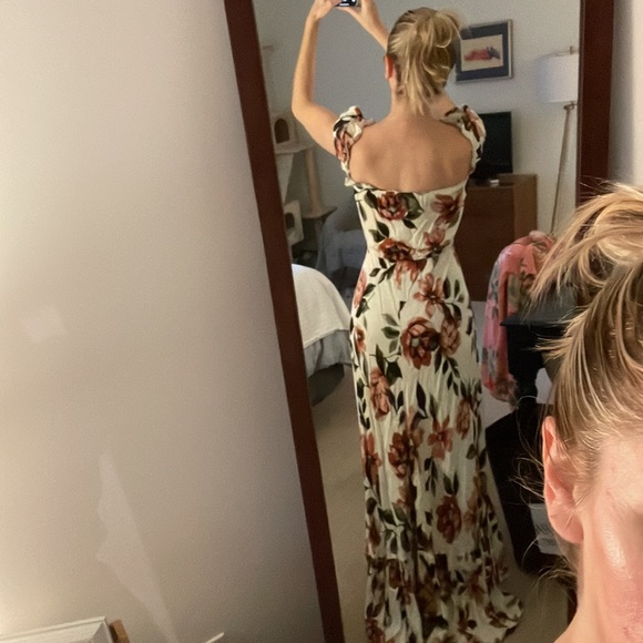 Vici Floral high-low dress. - Picture 3 of 5